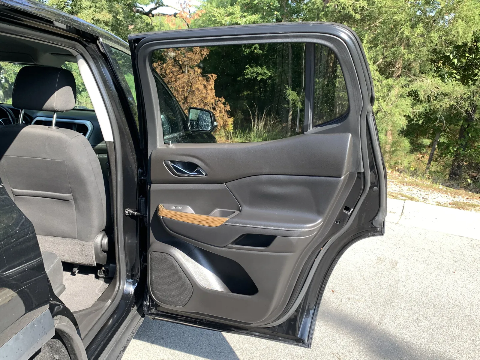 GMC Acadia photo 30