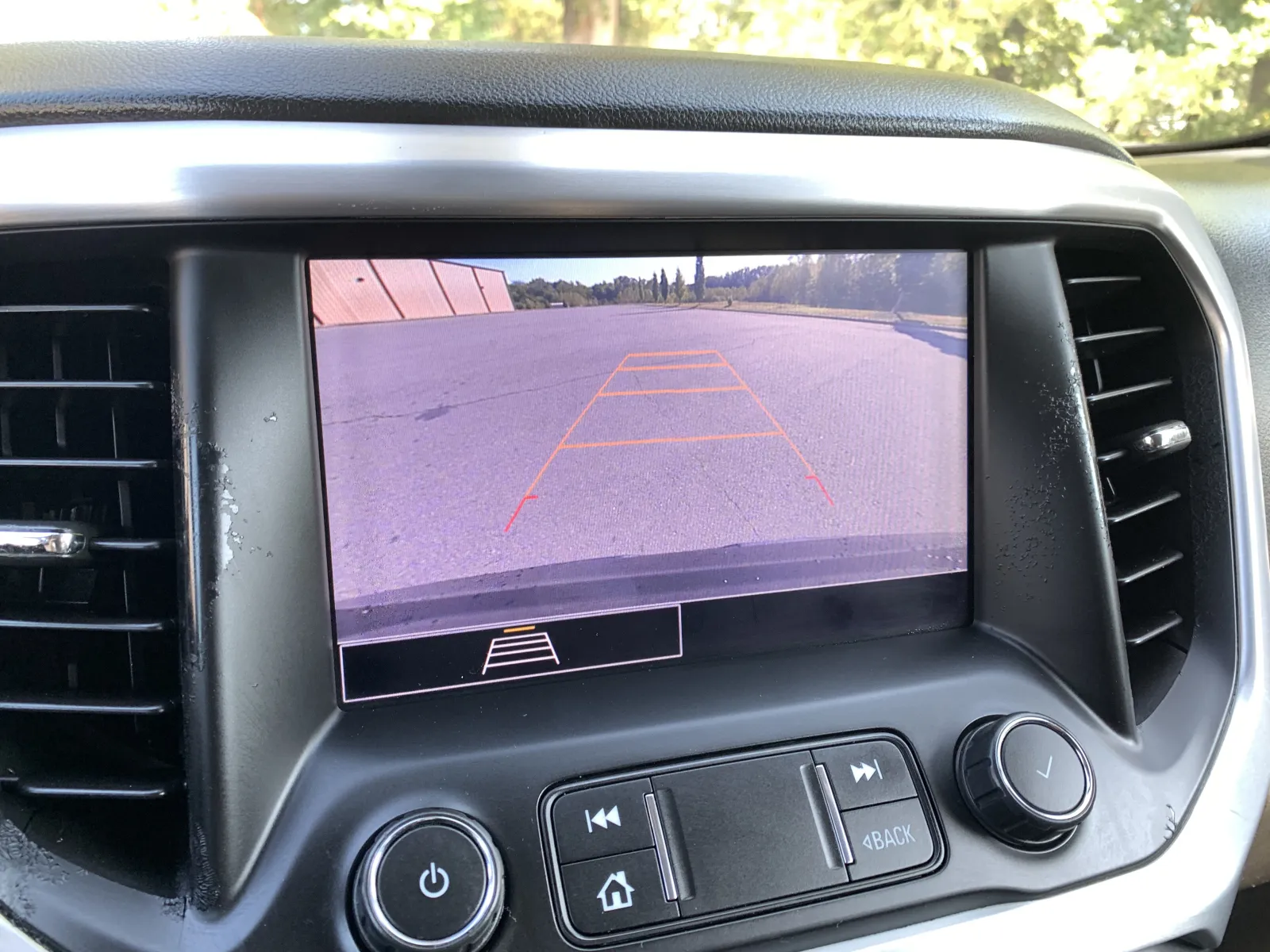 GMC Acadia photo 14