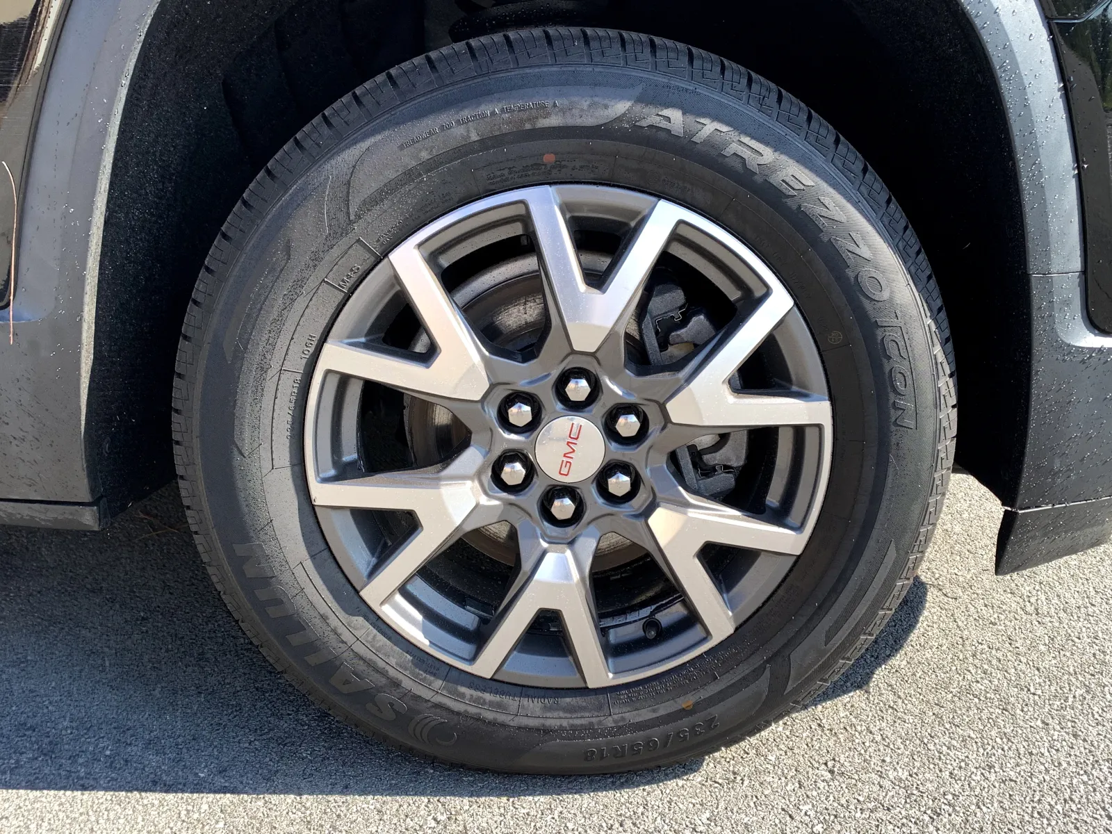 GMC Acadia photo 10