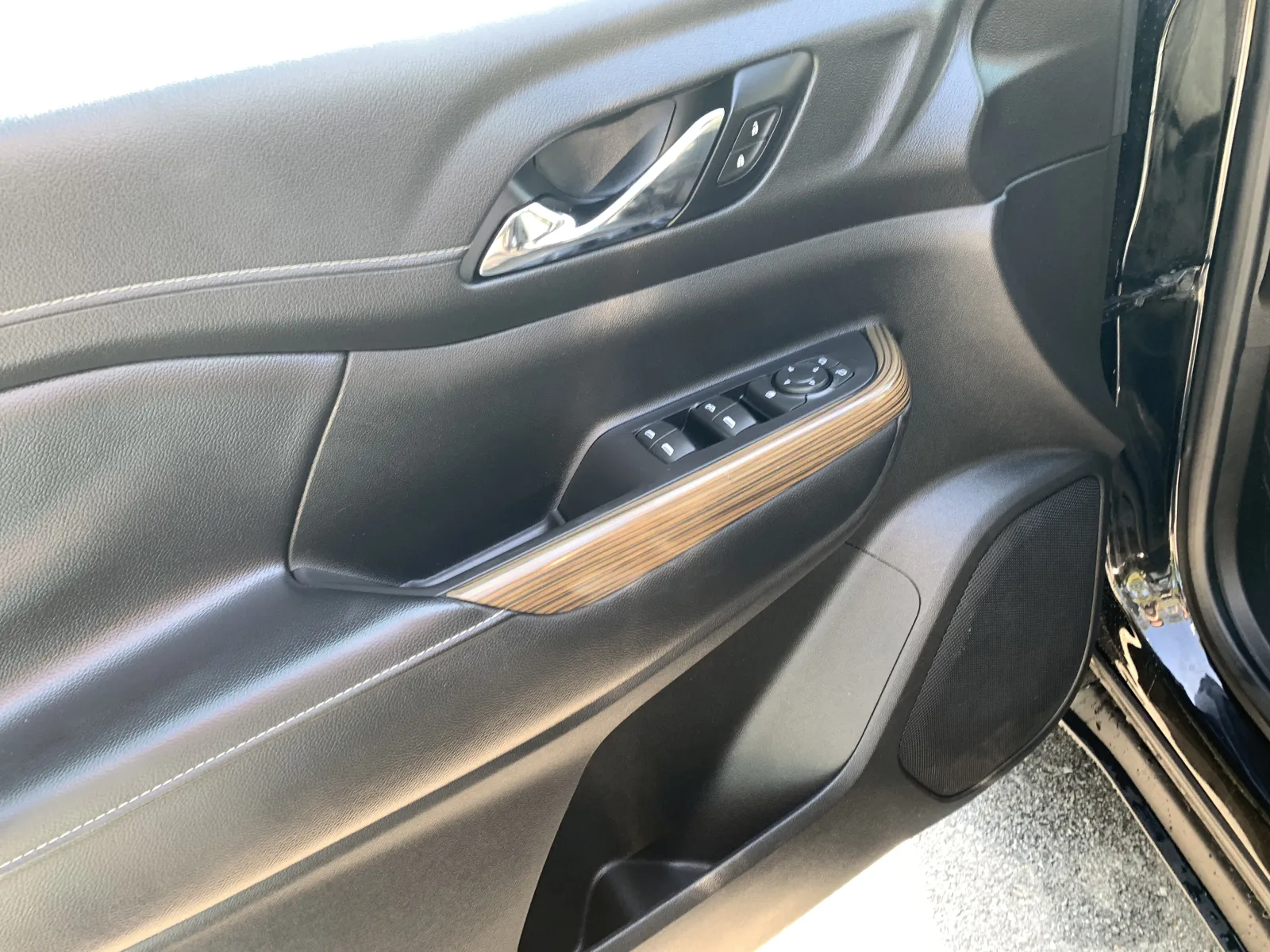 GMC Acadia photo 22