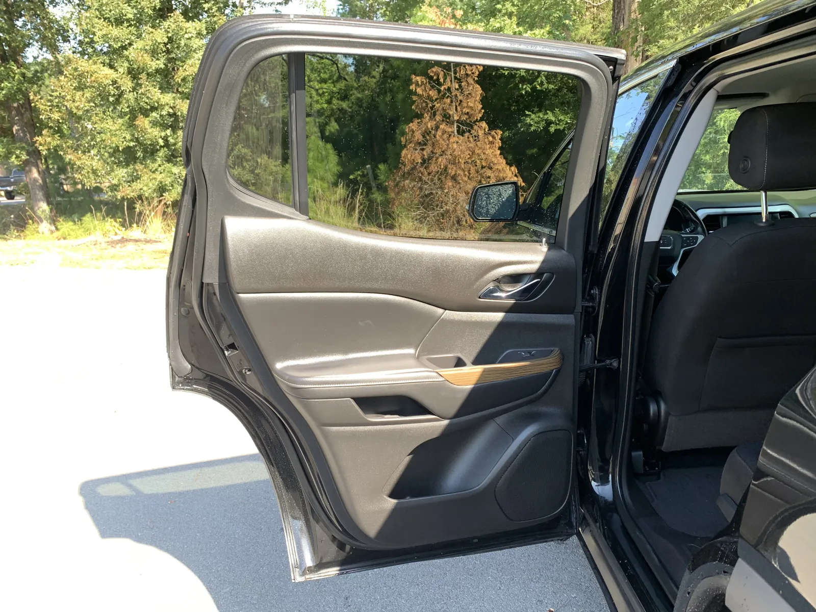 GMC Acadia photo 25