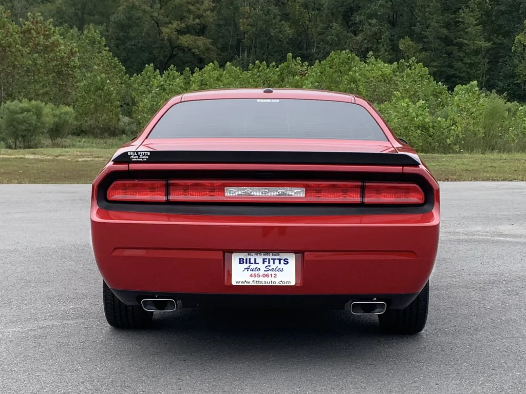 Dodge Challenger photo 6