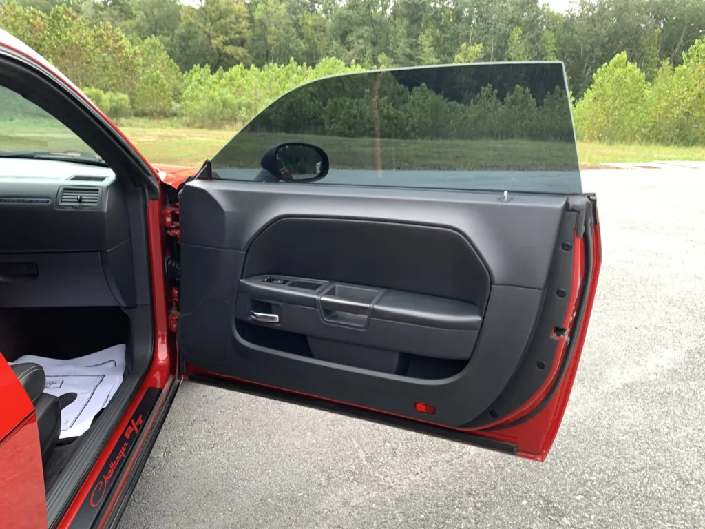 Dodge Challenger photo 15