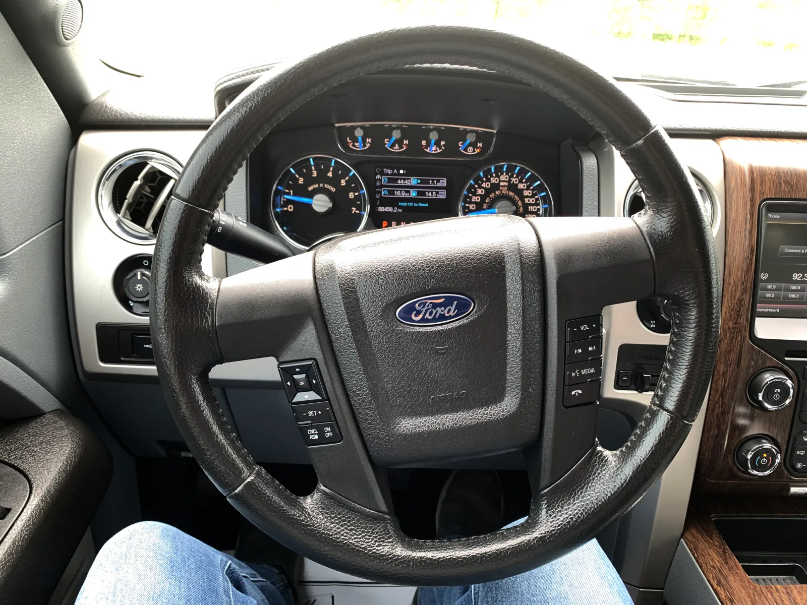 Ford F-150 photo 13