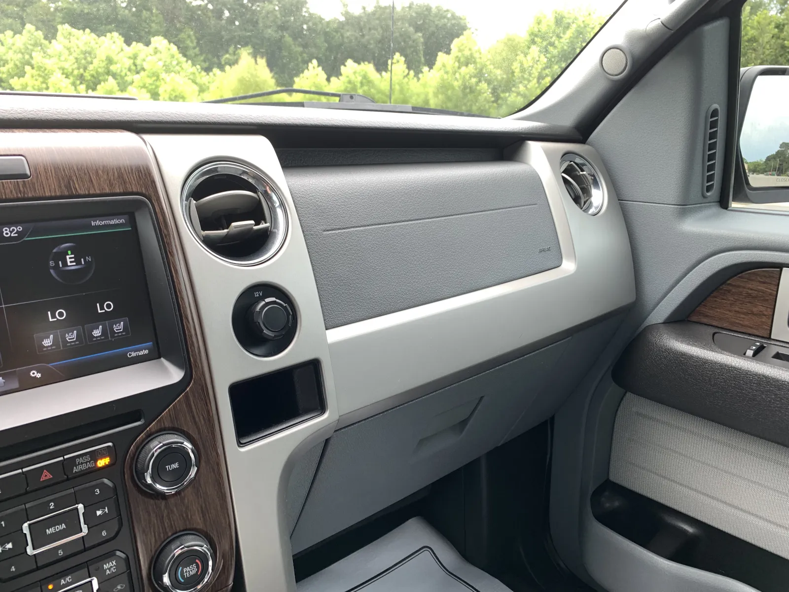 Ford F-150 photo 17