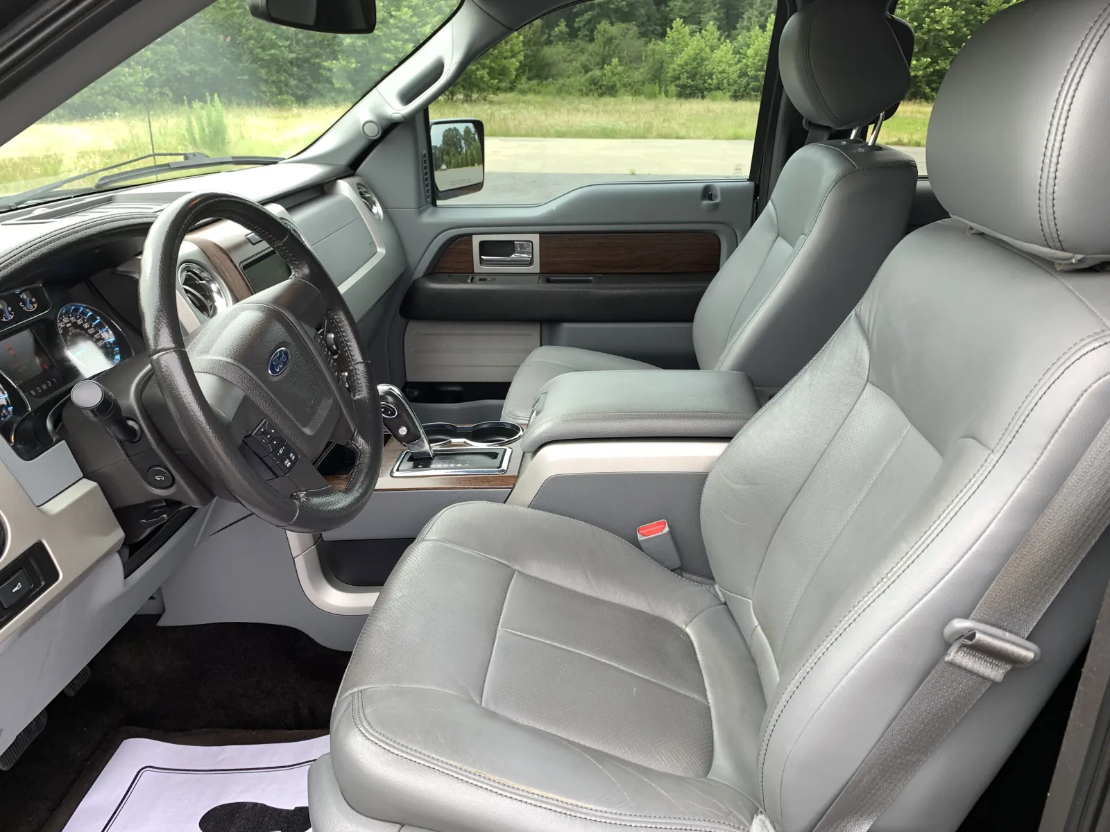 Ford F-150 photo 25