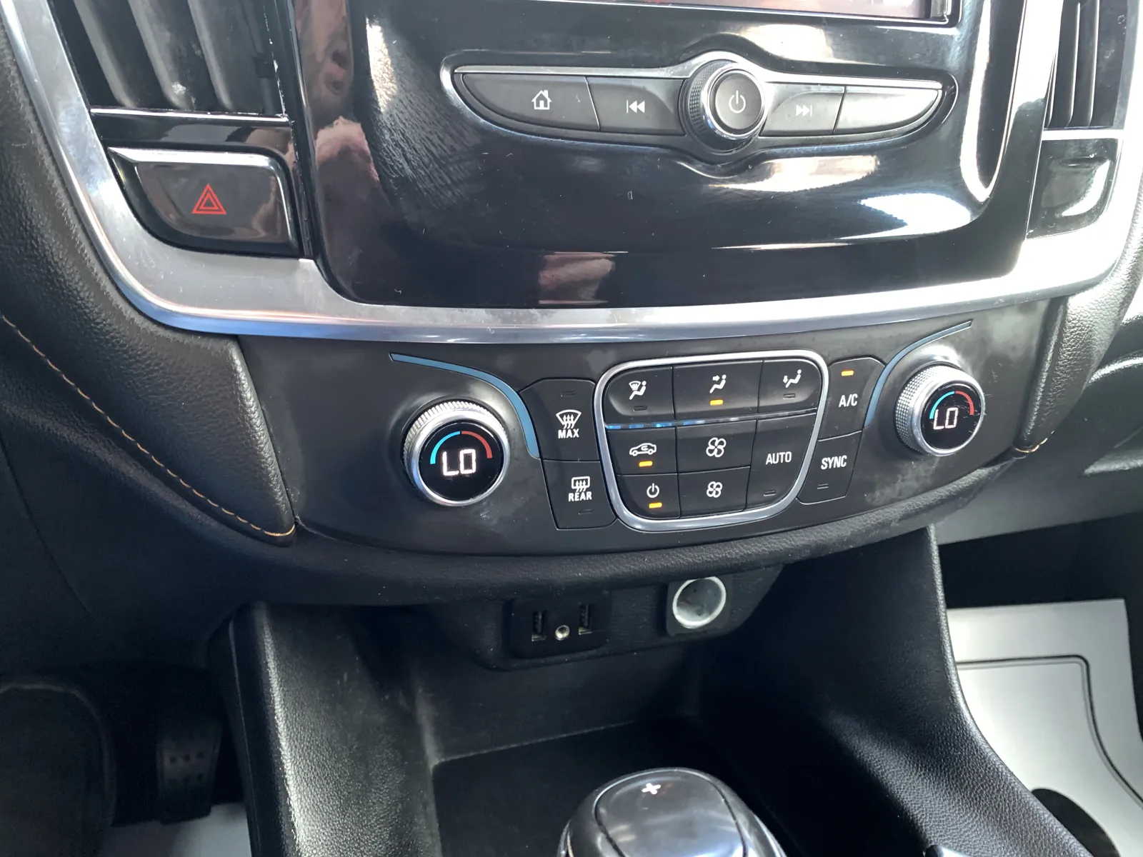 Chevrolet Traverse photo 16