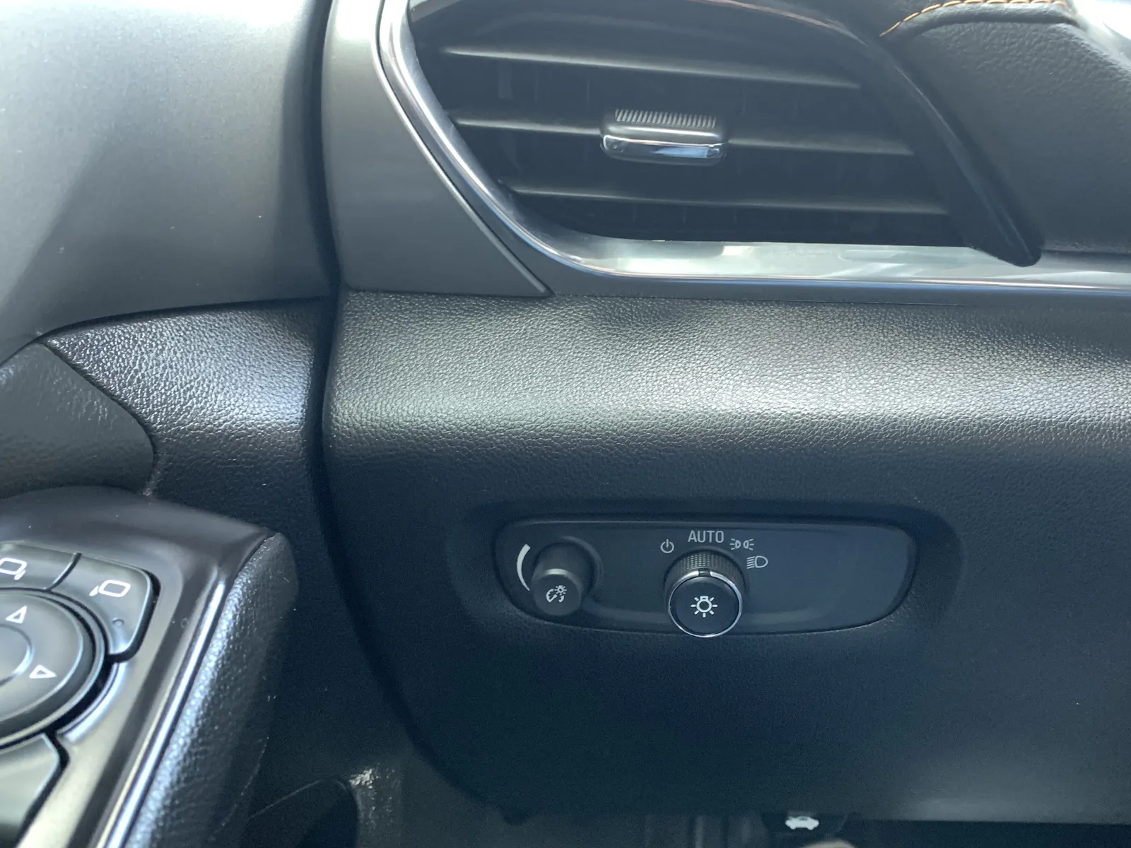 Chevrolet Traverse photo 21