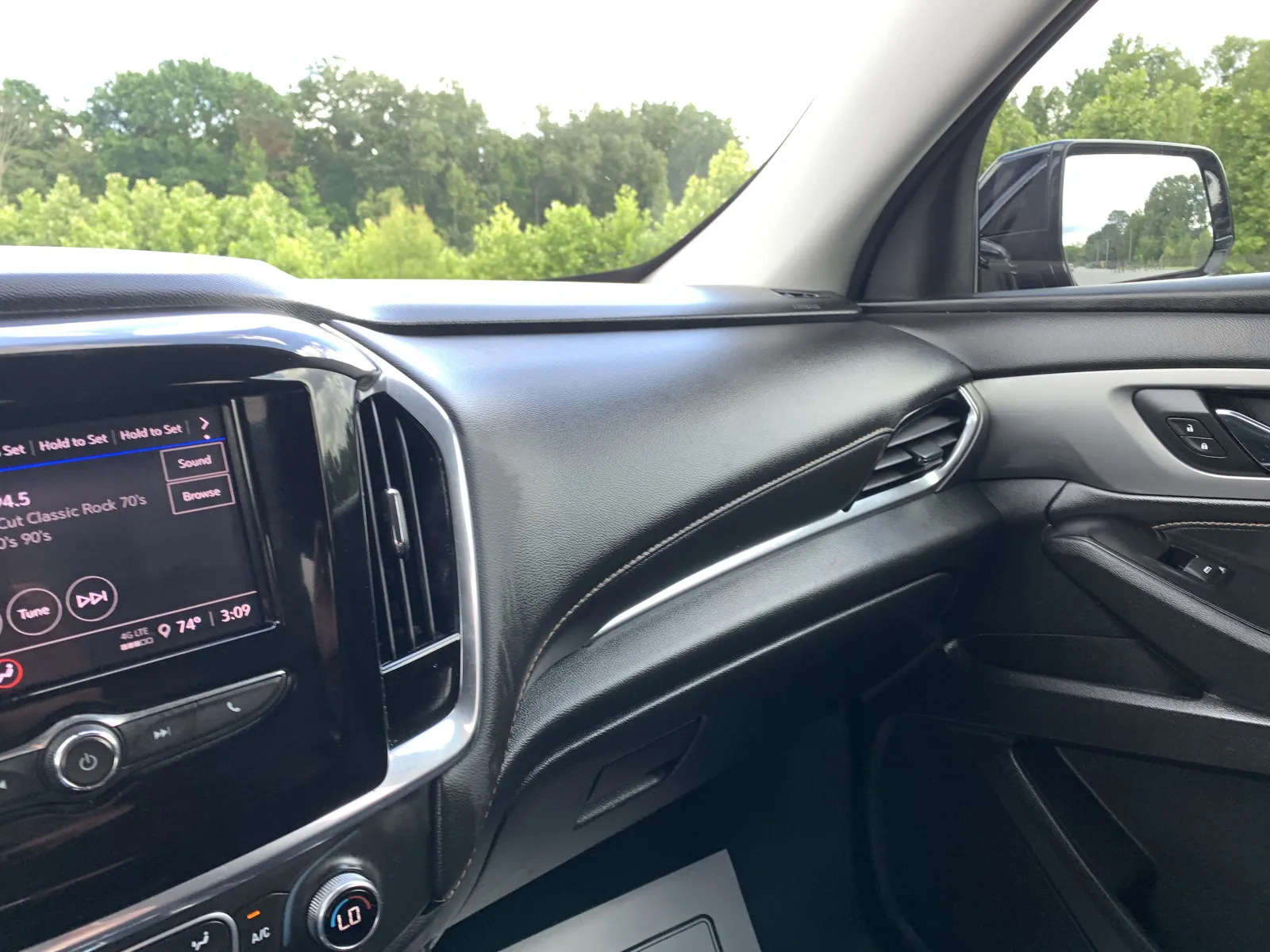 Chevrolet Traverse photo 15