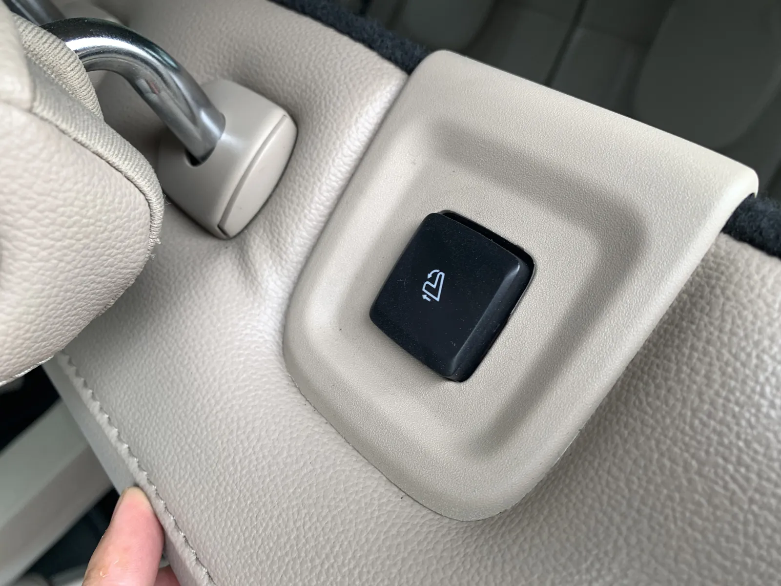 Ford Explorer photo 31