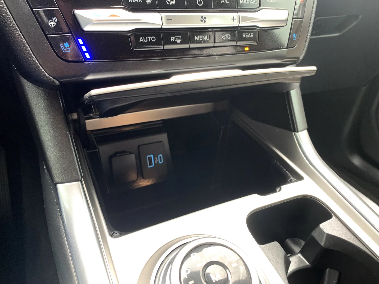 Ford Explorer photo 19