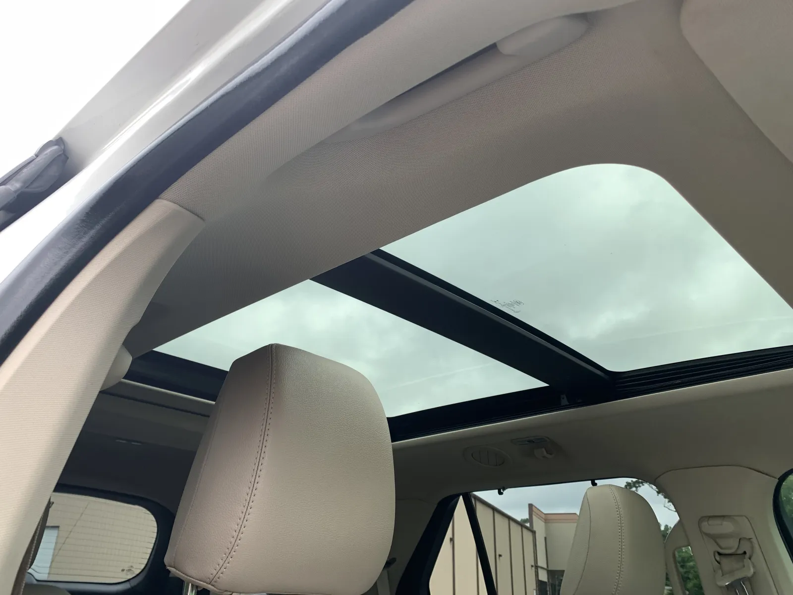 Ford Explorer photo 12
