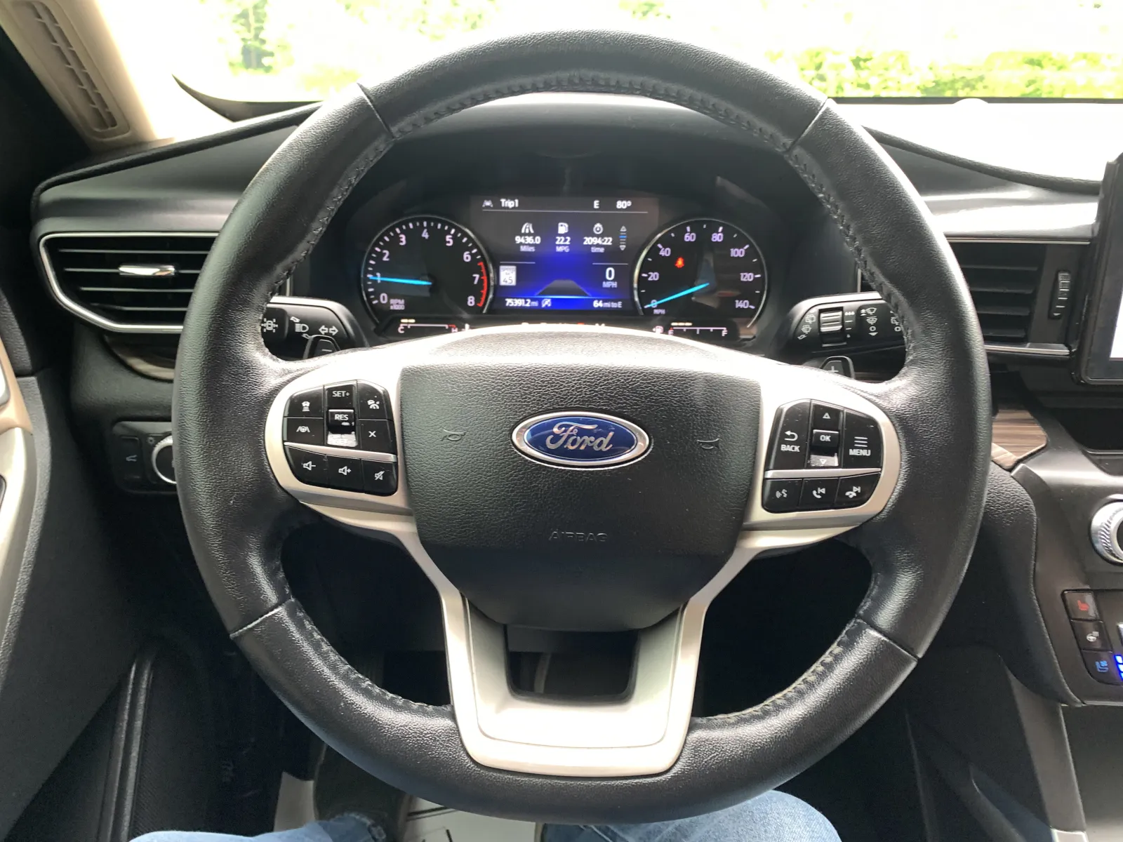 Ford Explorer photo 13