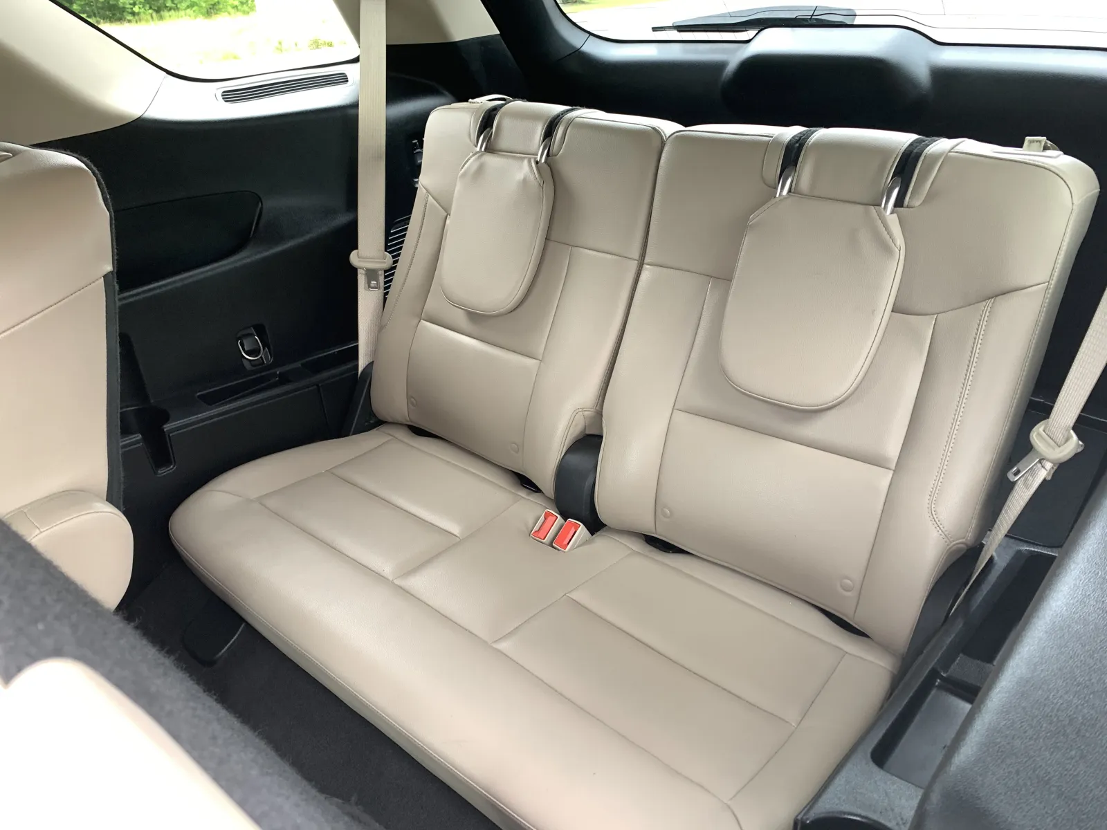 Ford Explorer photo 32