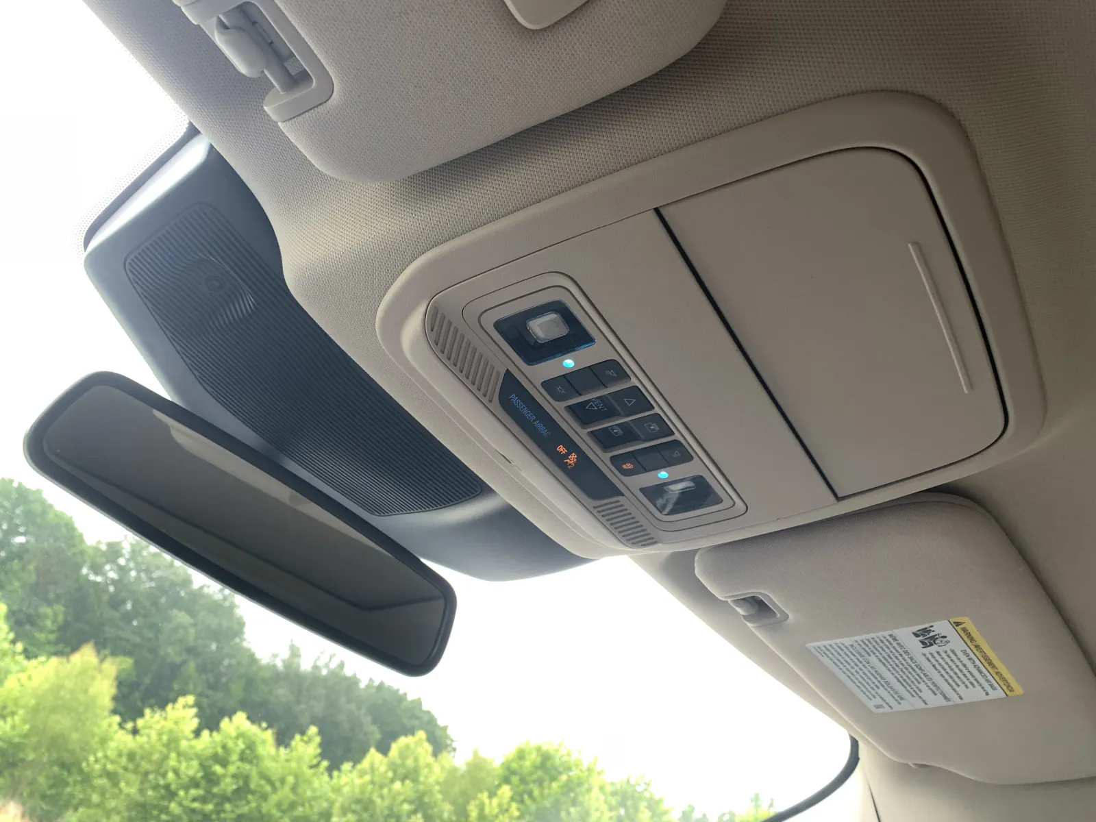 Ford Explorer photo 22