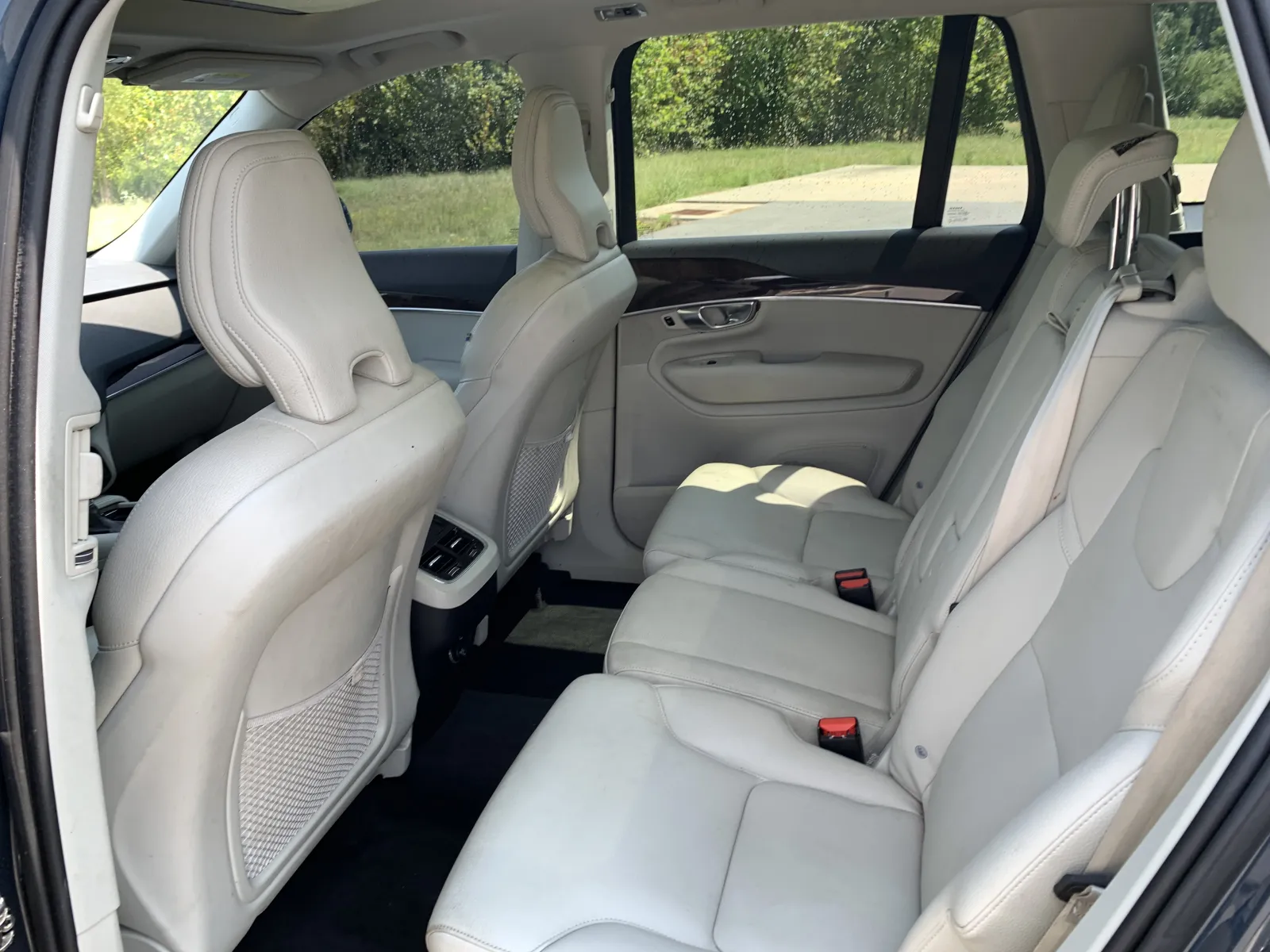 Volvo XC90 photo 26