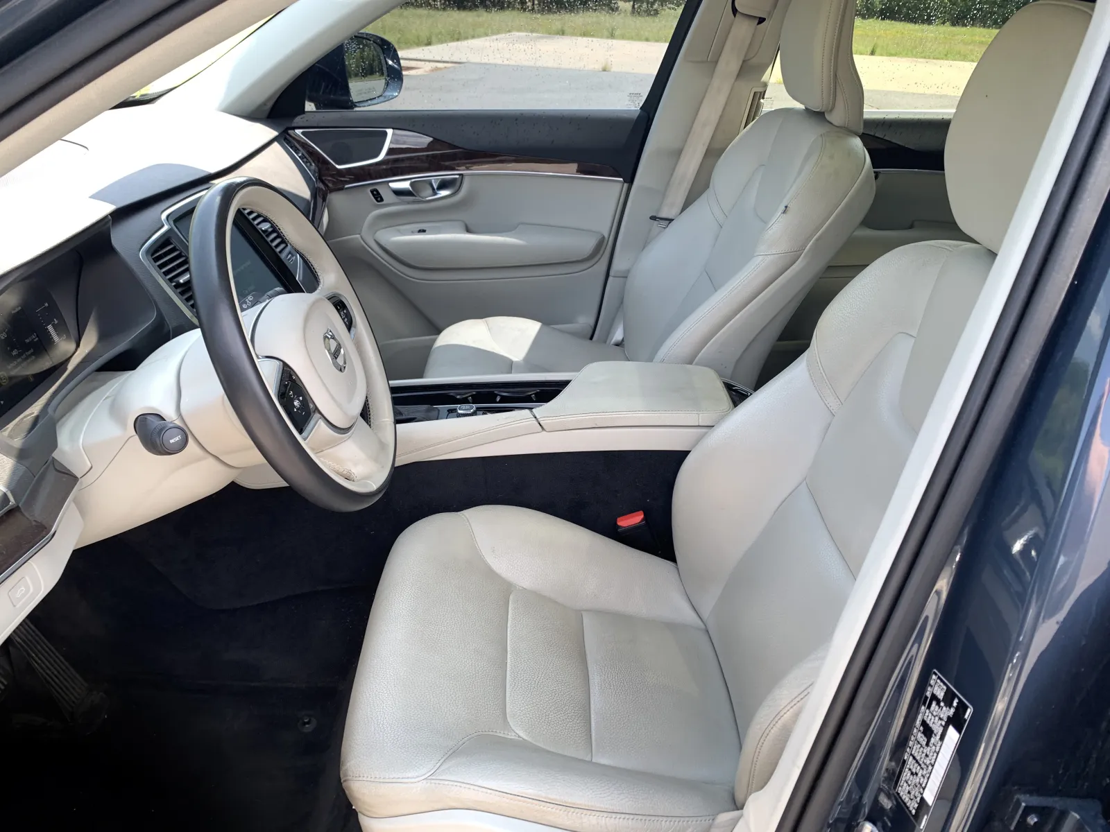 Volvo XC90 photo 24
