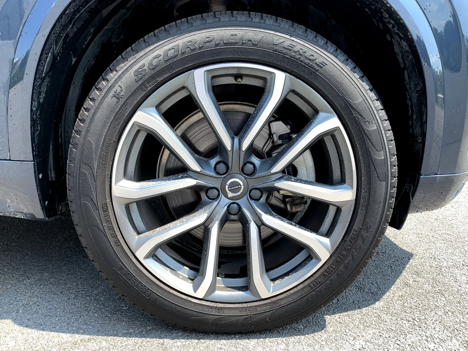 Volvo XC90 photo 9