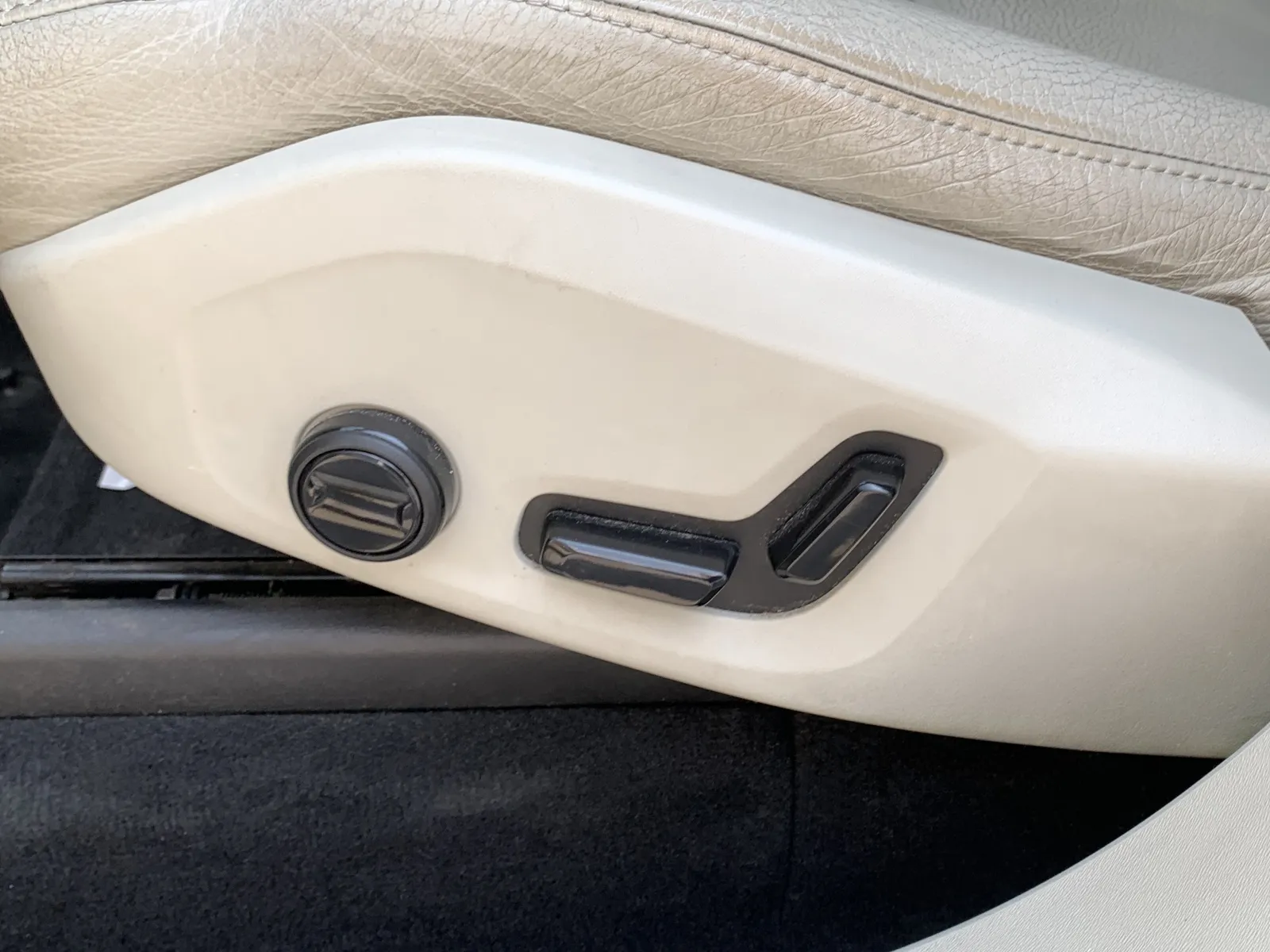 Volvo XC90 photo 22