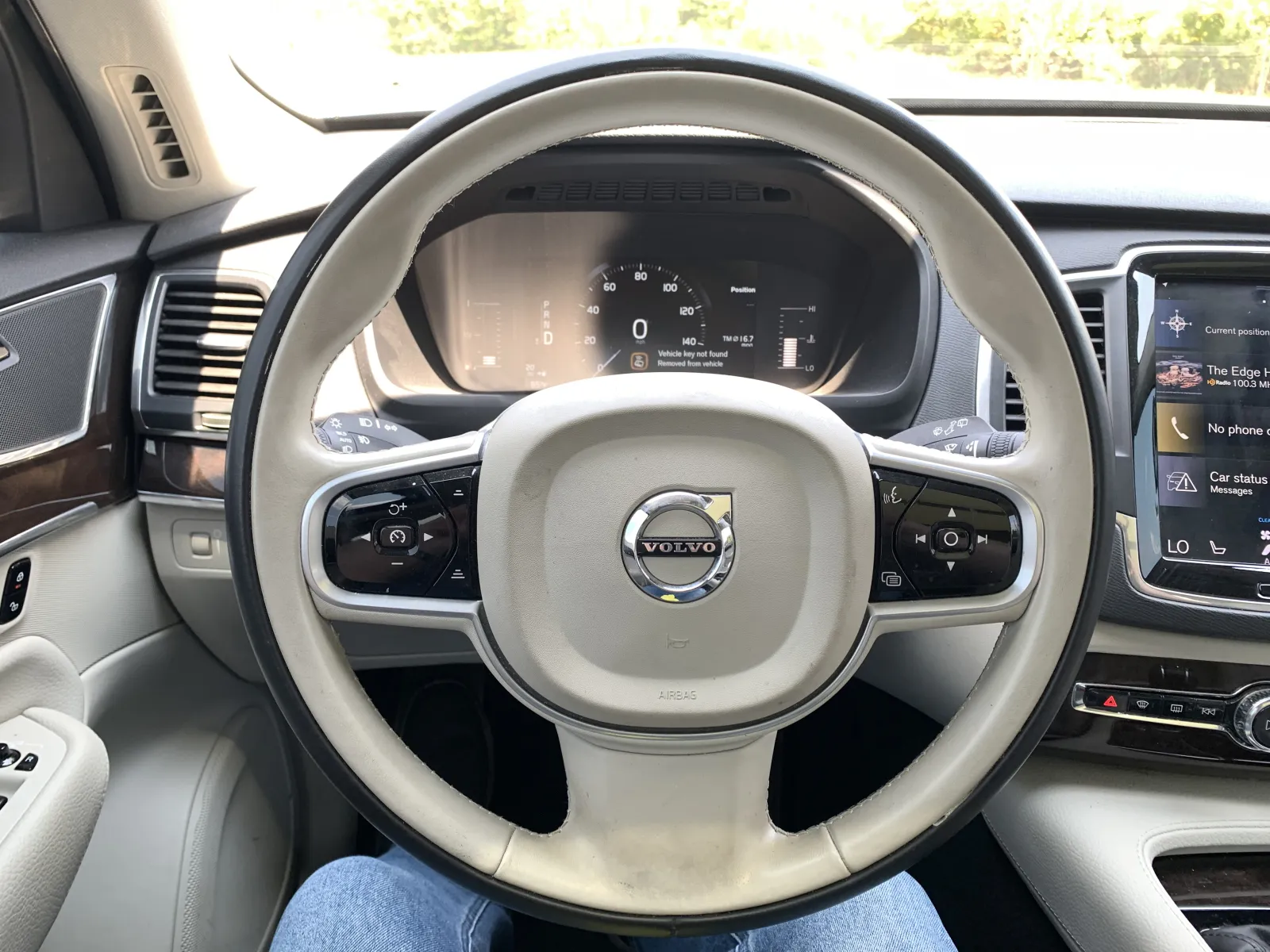 Volvo XC90 photo 13