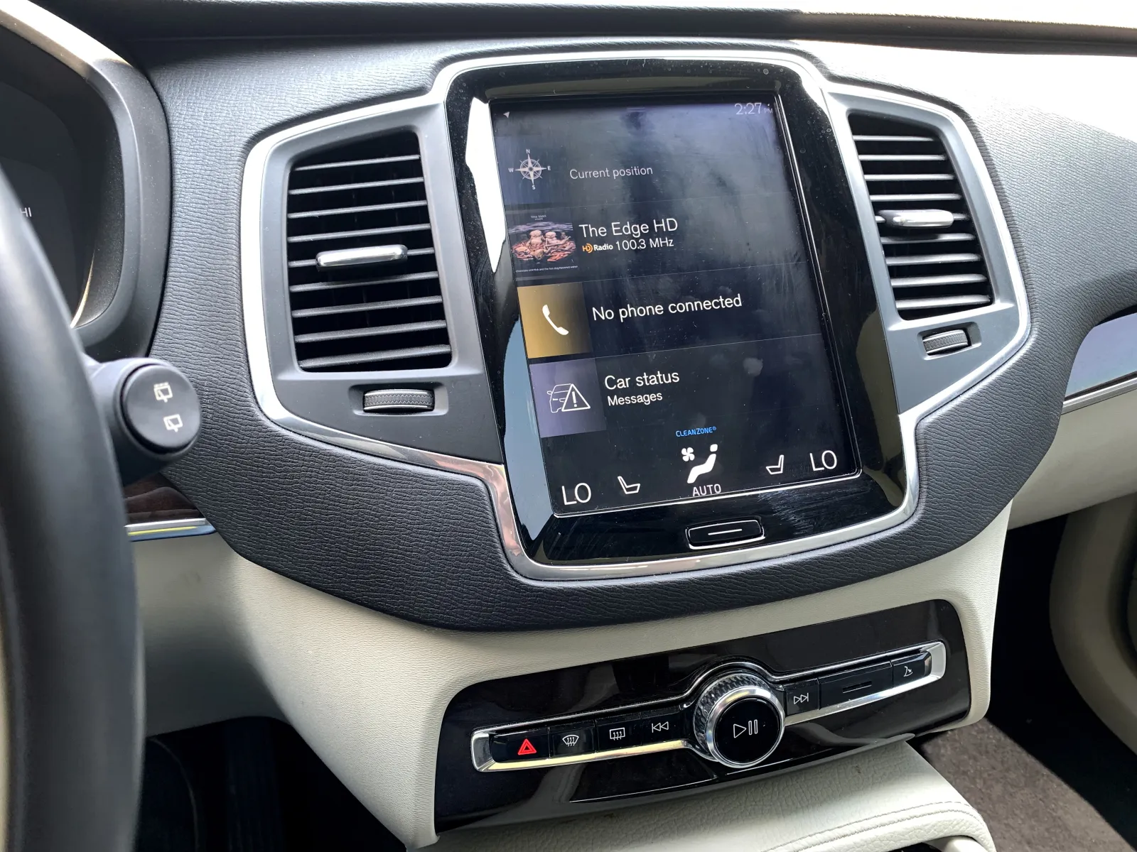 Volvo XC90 photo 15