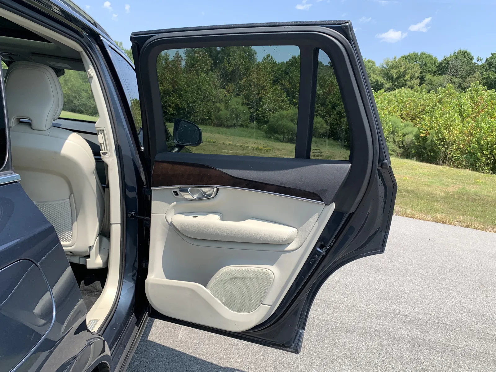 Volvo XC90 photo 31