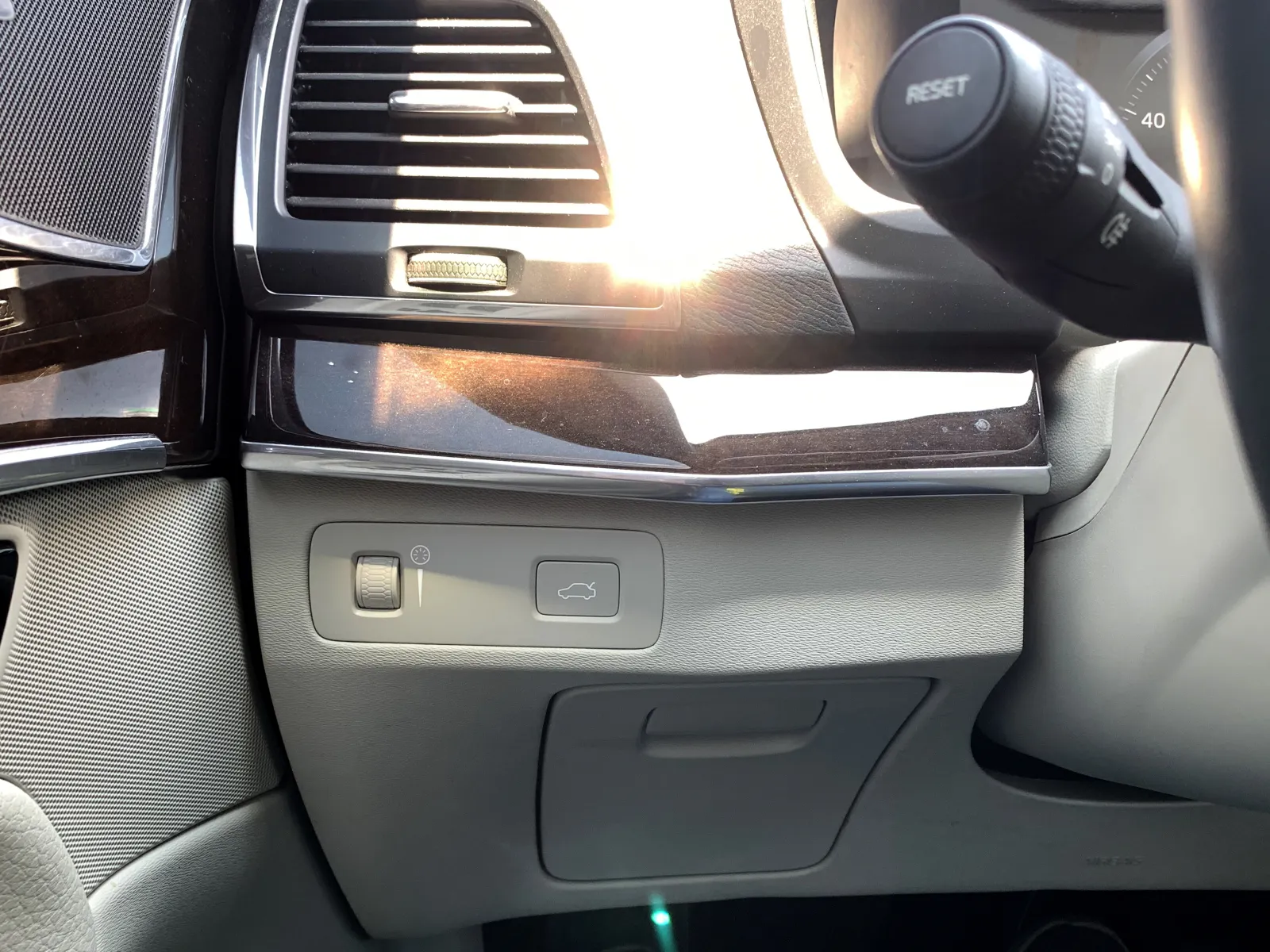Volvo XC90 photo 19