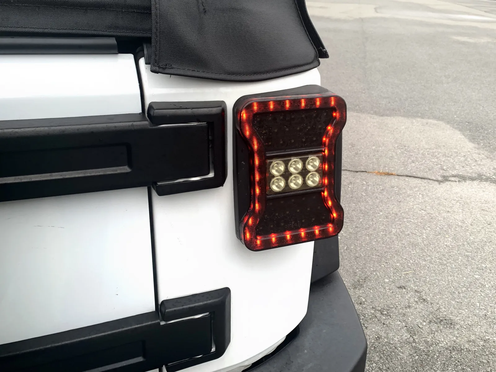 Jeep Wrangler photo 14
