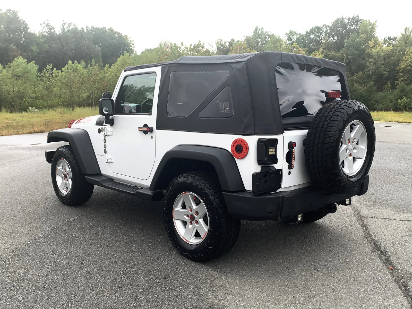 Jeep Wrangler photo 5