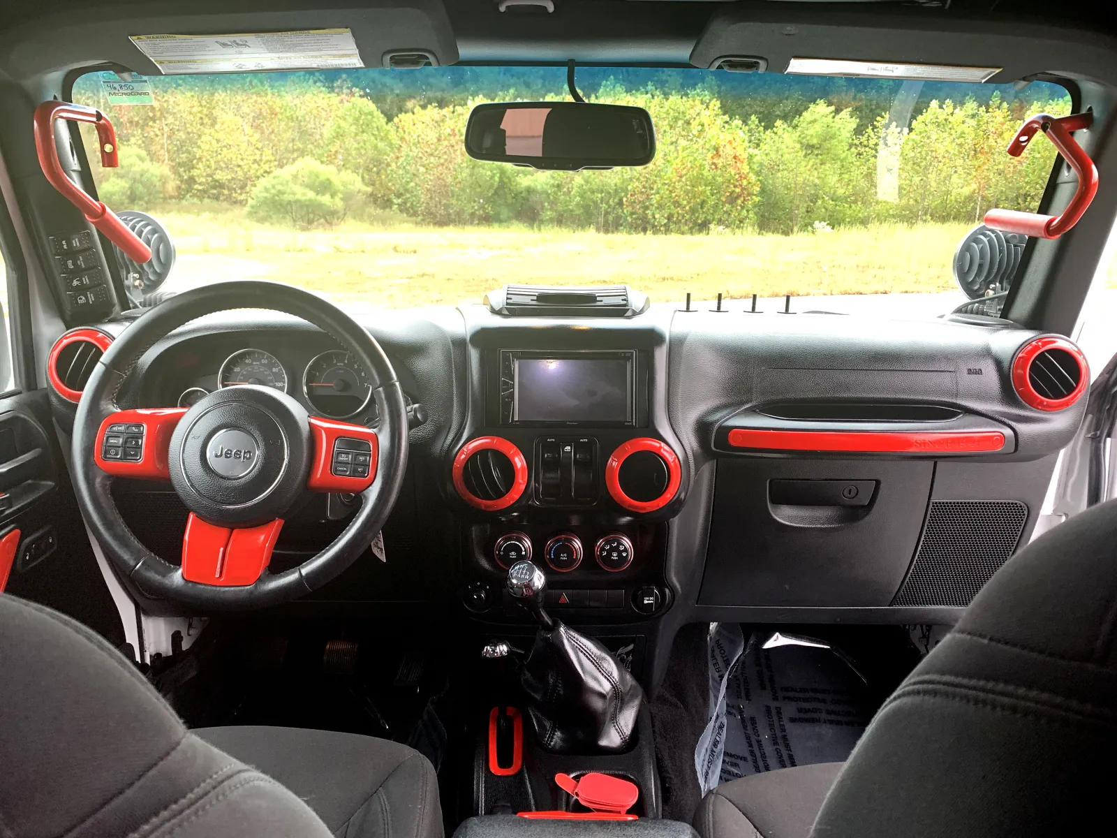 Jeep Wrangler photo 16