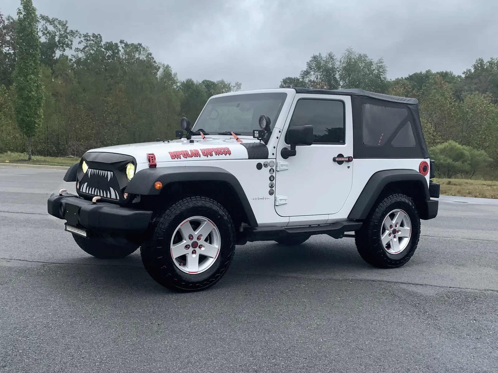 Jeep Wrangler photo 3