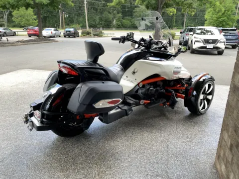 More photos of 2015 CAN-AM SPIDER at Bill Fitts Auto Sales, AR