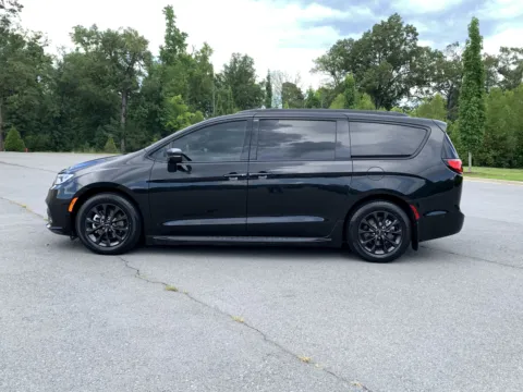 More photos of 2021 CHRYSLER PACIFICA S Touring L at Bill Fitts Auto Sales, AR