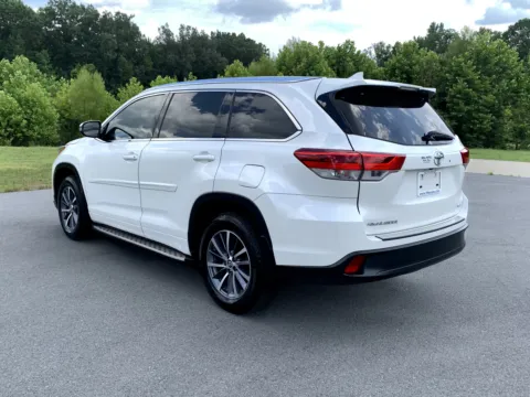 More photos of 2018 TOYOTA HIGHLANDER SE at Bill Fitts Auto Sales, AR