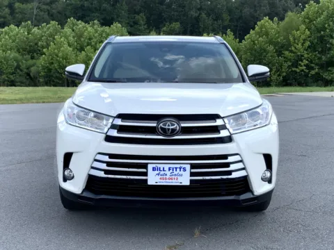 Photos of 2018 TOYOTA HIGHLANDER SE for sale in Little Rock, AR at Bill Fitts Auto Sales