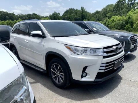 White 2018 TOYOTA HIGHLANDER SE for sale in Little Rock, AR