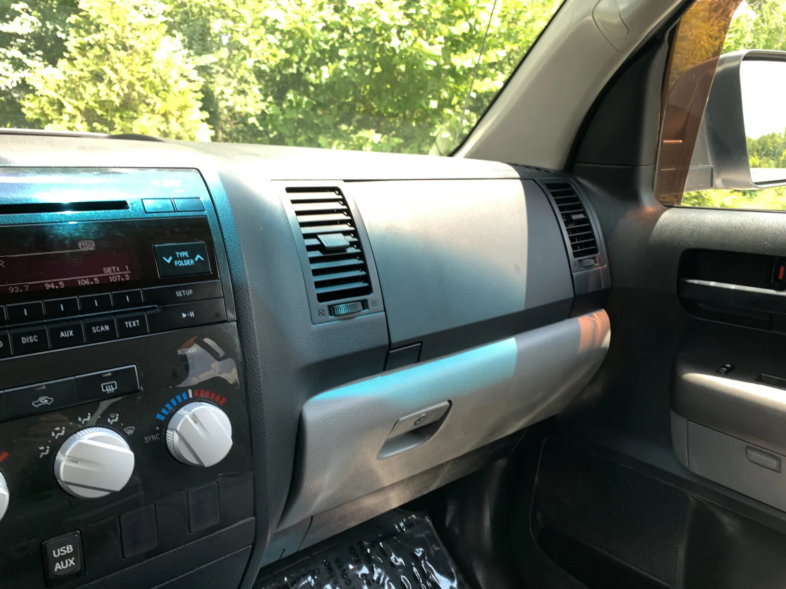 Toyota Tundra photo 17
