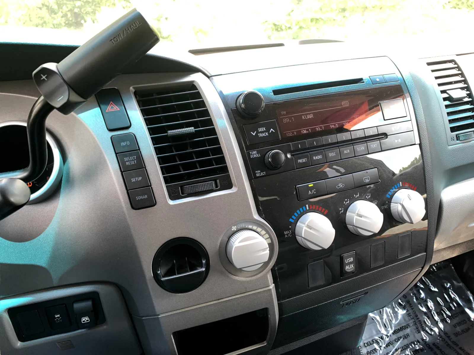Toyota Tundra photo 15