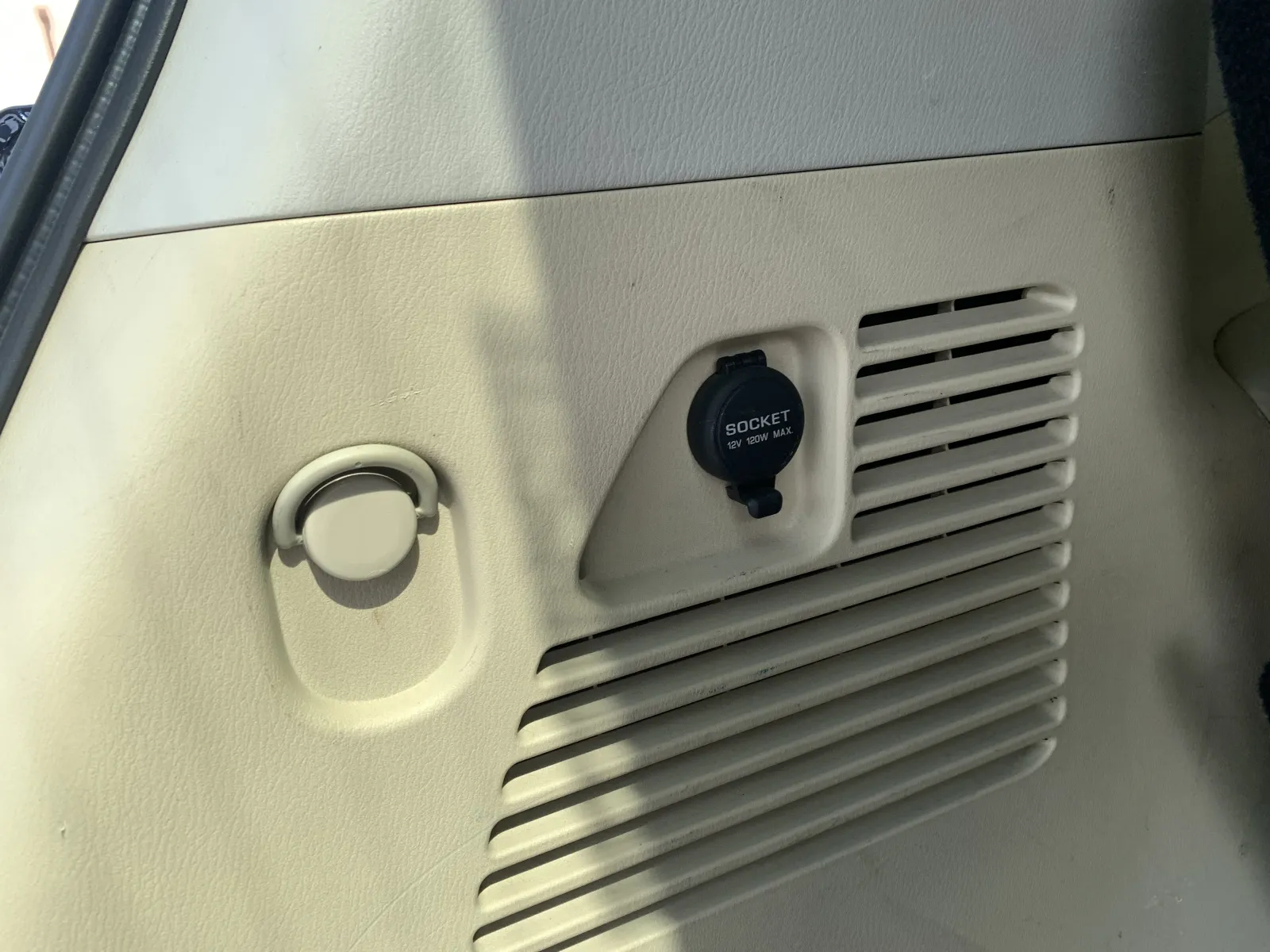 Infiniti QX80 photo 42