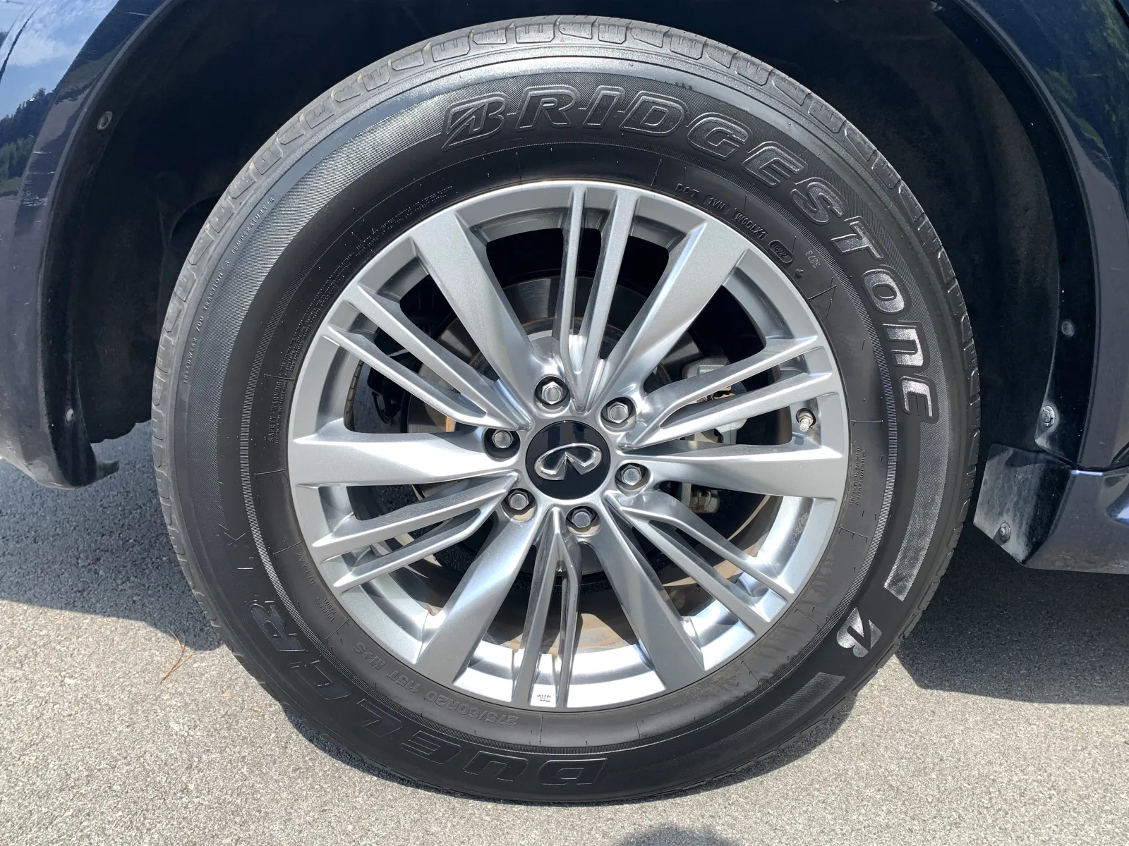 Infiniti QX80 photo 10