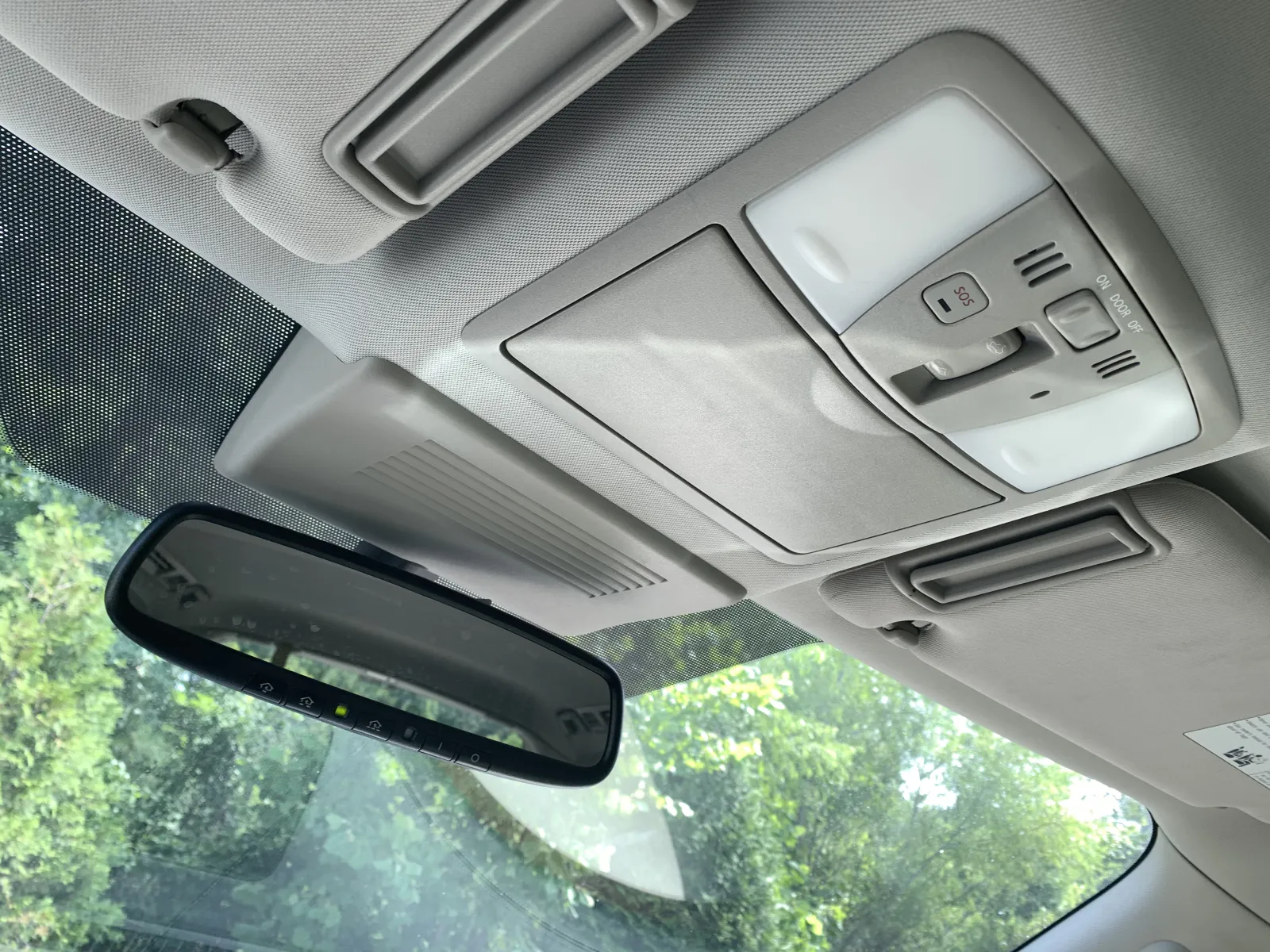 Infiniti QX80 photo 23