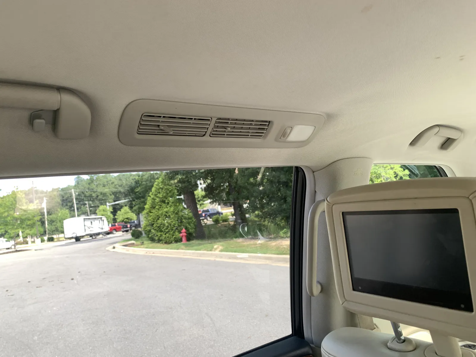Infiniti QX80 photo 39