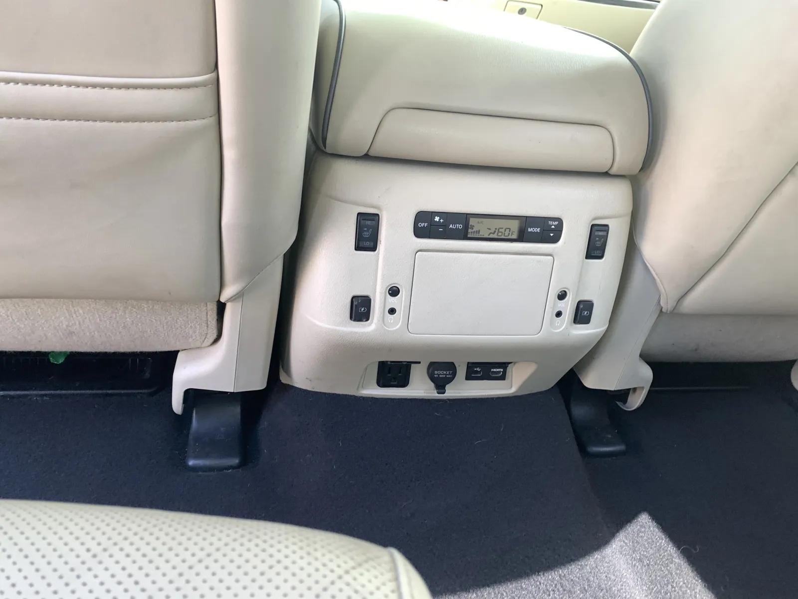 Infiniti QX80 photo 38