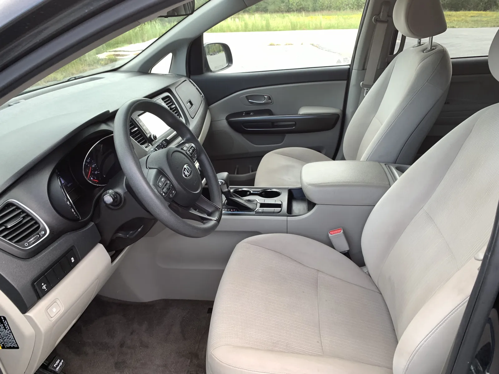 Kia Sedona photo 25