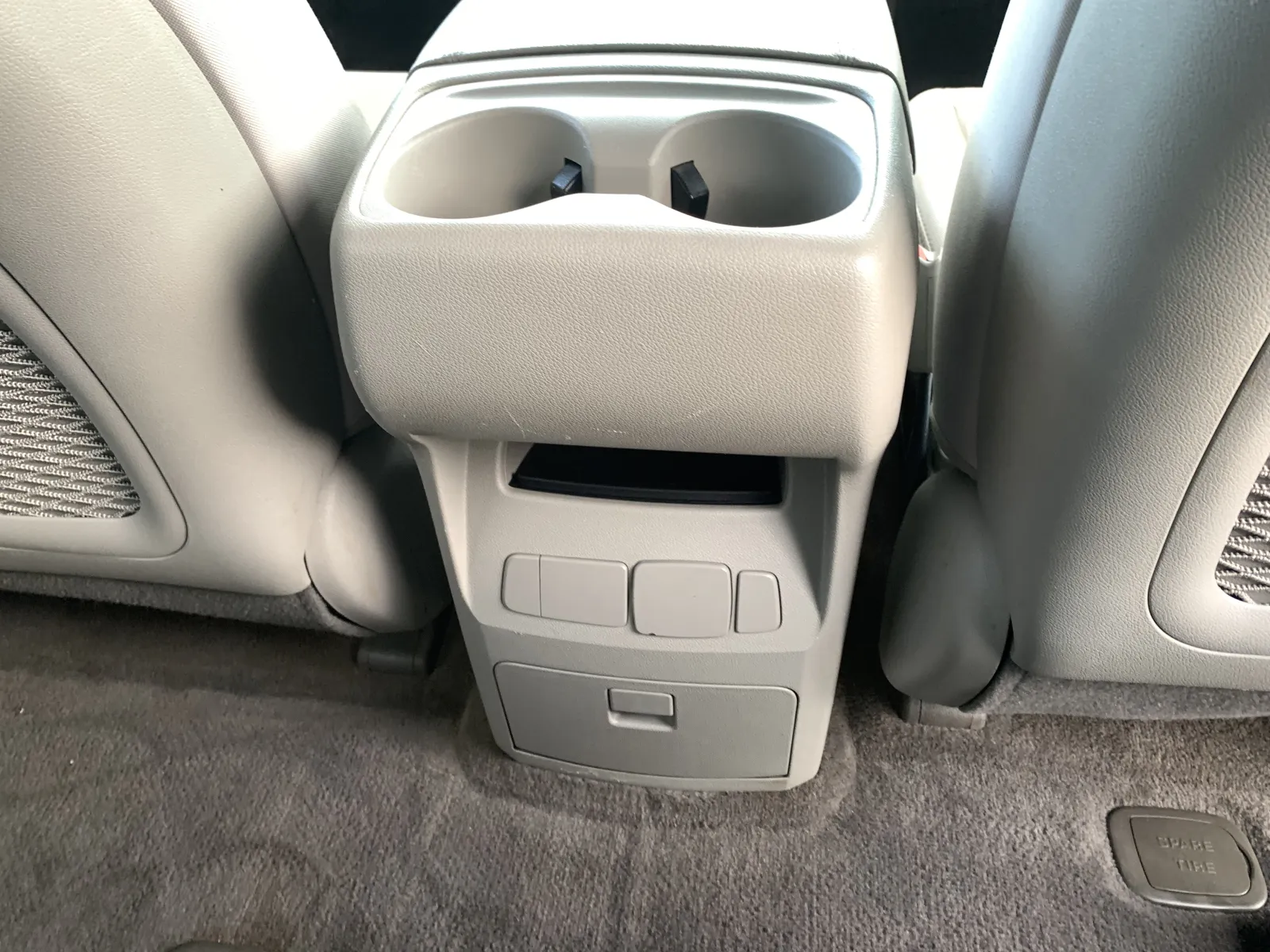 Kia Sedona photo 32