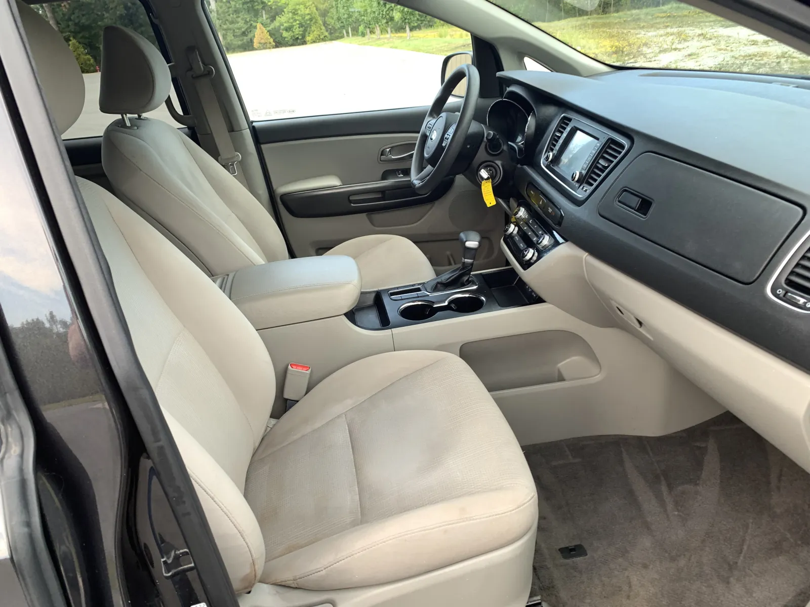 Kia Sedona photo 29
