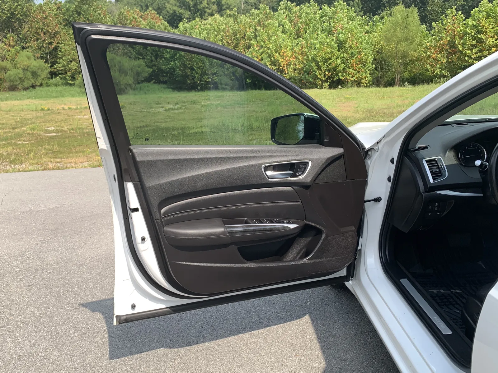 Acura TLX photo 29