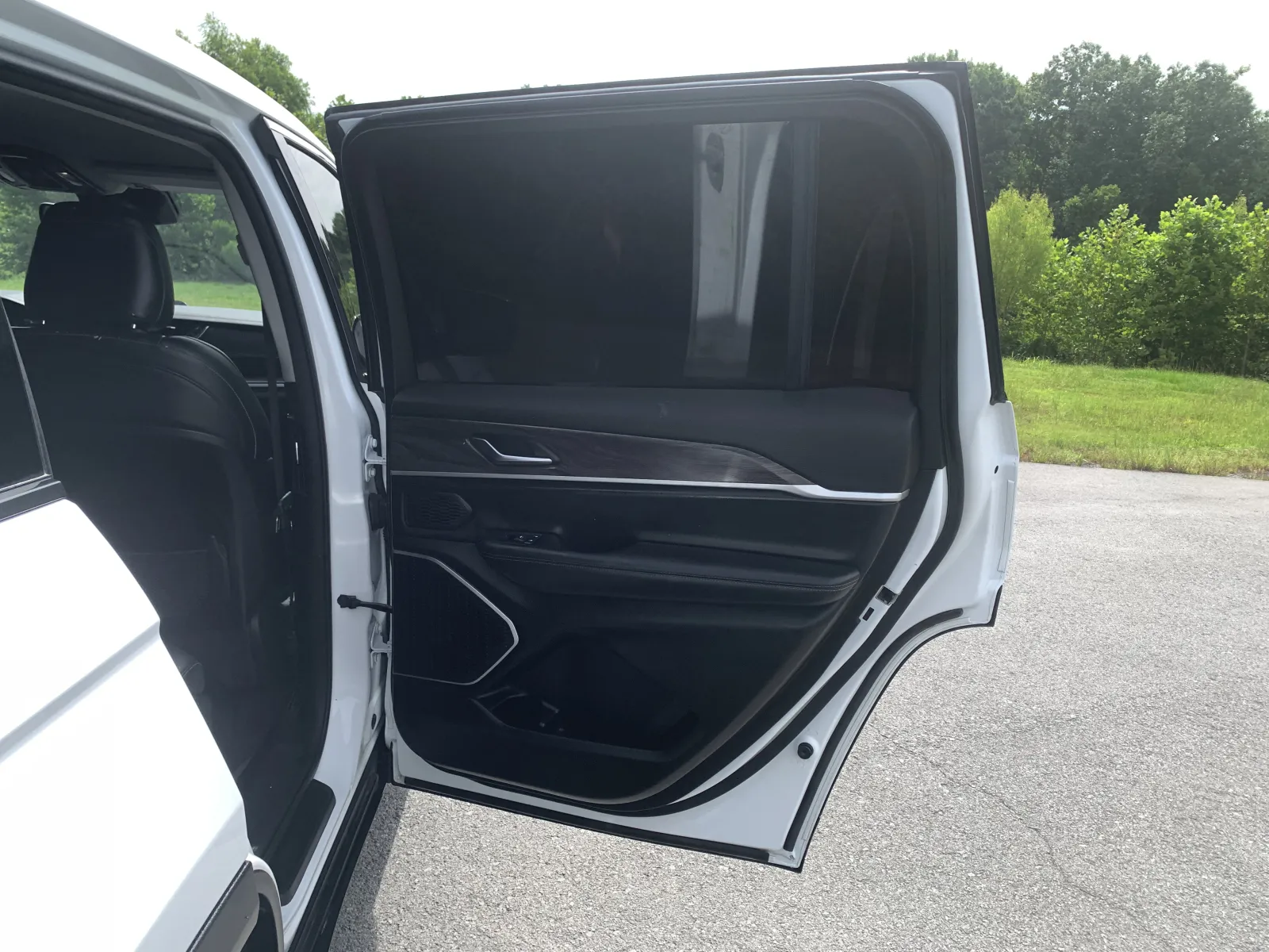 Jeep Grand Cherokee photo 32