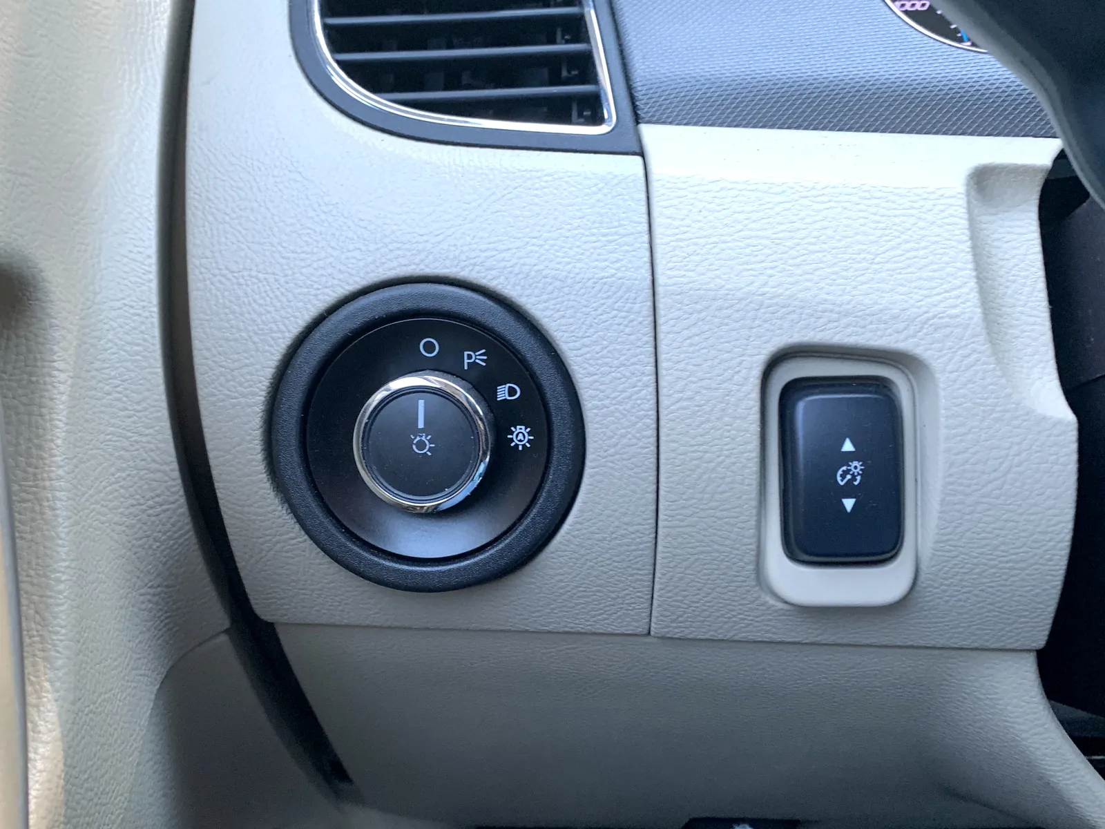 Ford Taurus photo 18