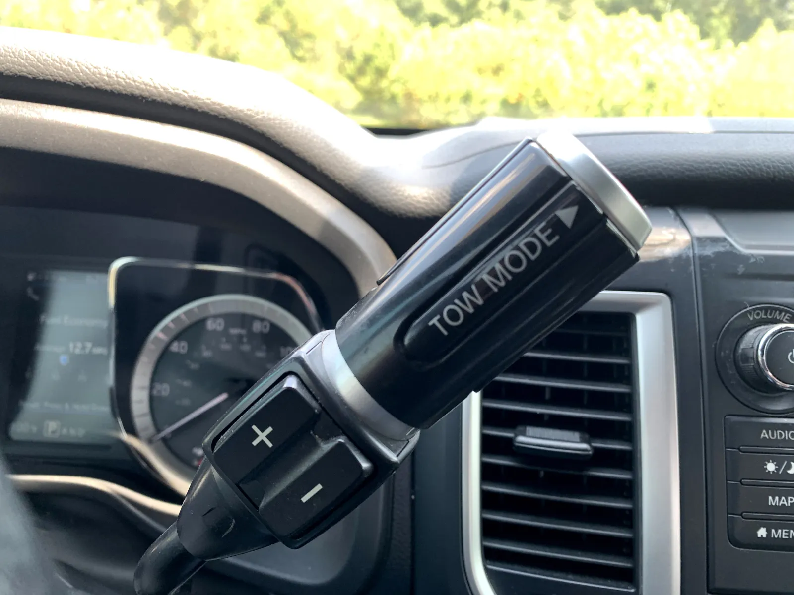 Nissan Titan photo 18